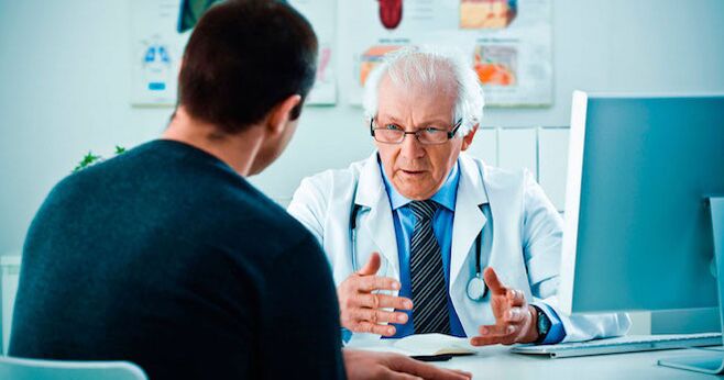 A doctor advises a man about a functional medicine